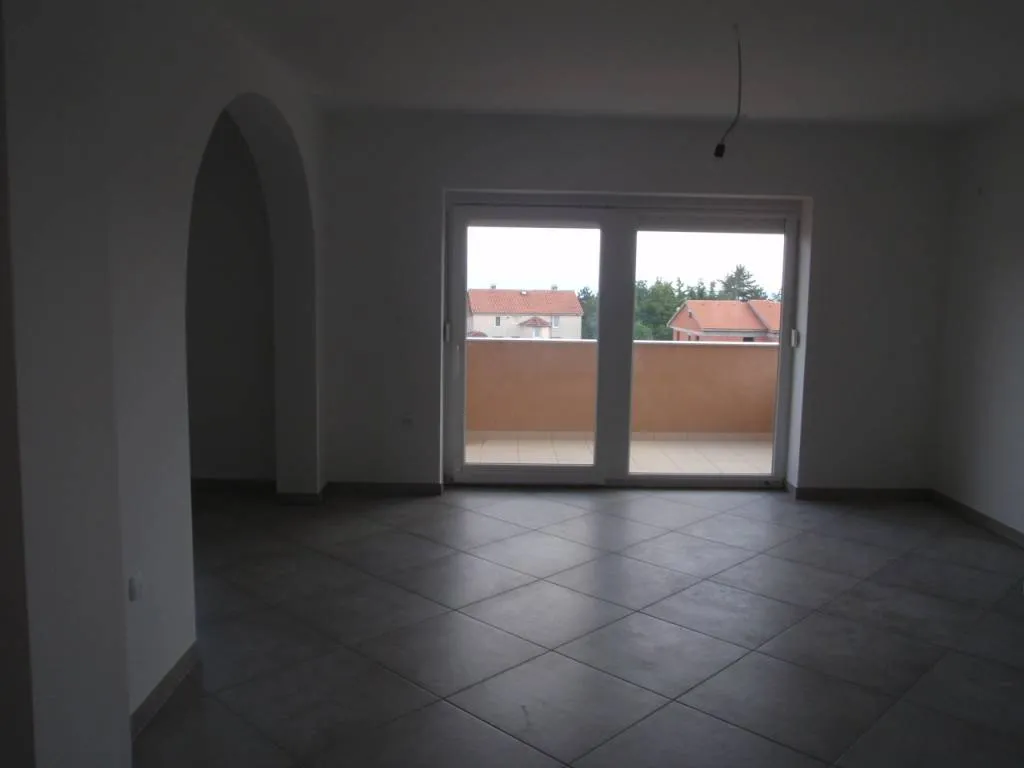 srdoči,120m2, prazan stan, najam, novogradnja, s parkingom - slika 4