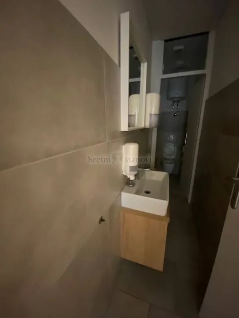 centar rijeka, 122 m2, moderan poslovni prostor za najam - slika 10