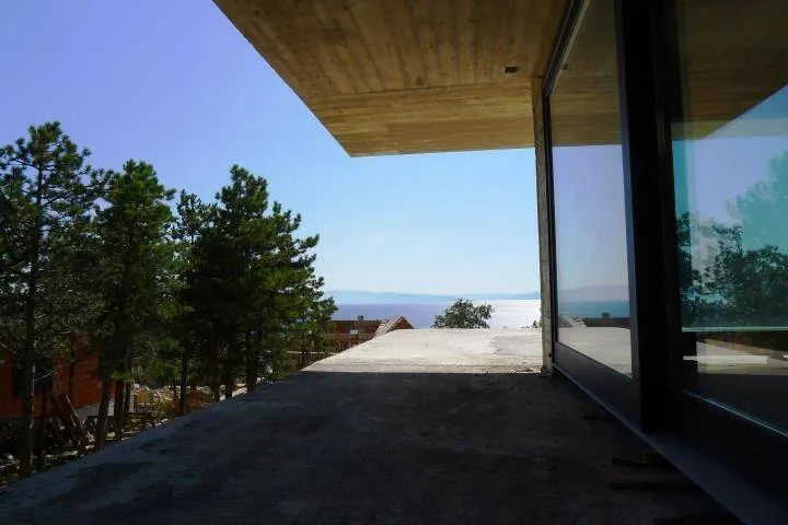 kostrena,luksuzna villa,220 m2, s bazenom i okućnicom - slika 4