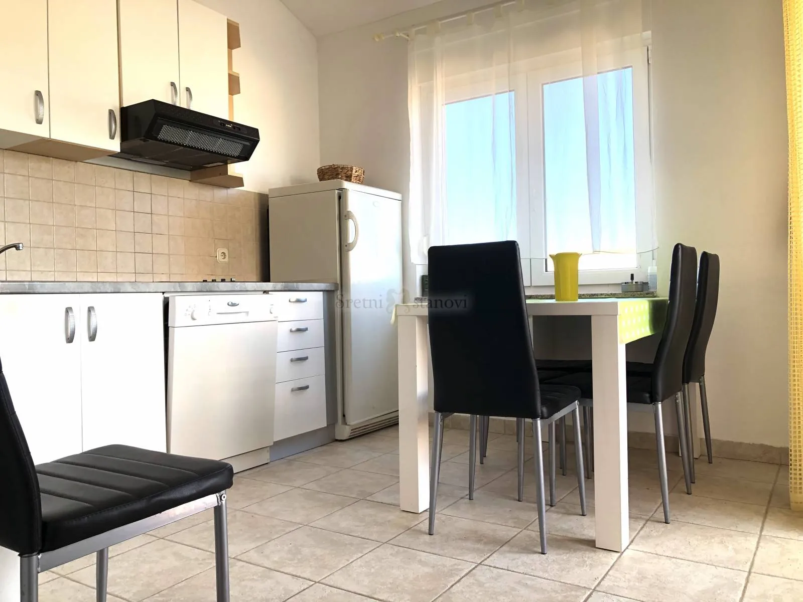 vidalići, kuća s 5 apartmana i garažom, drugi red od mora - slika 19