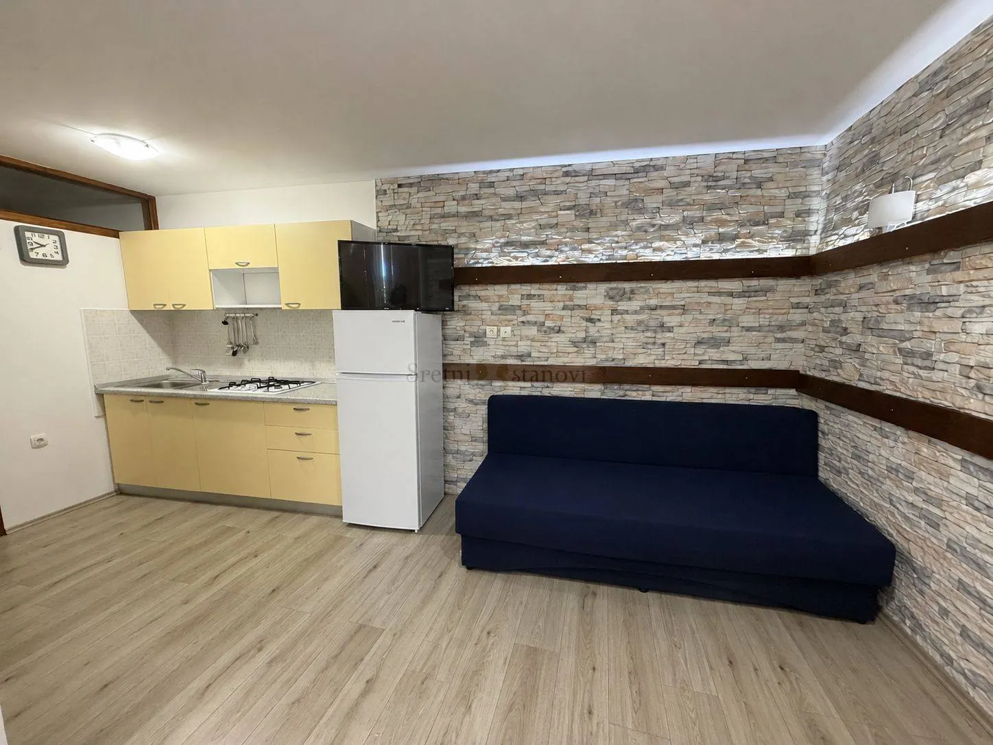 stara novalja, kuća sa 7 apartmana + dodatni objekt, prilika za investiciju - slika 20