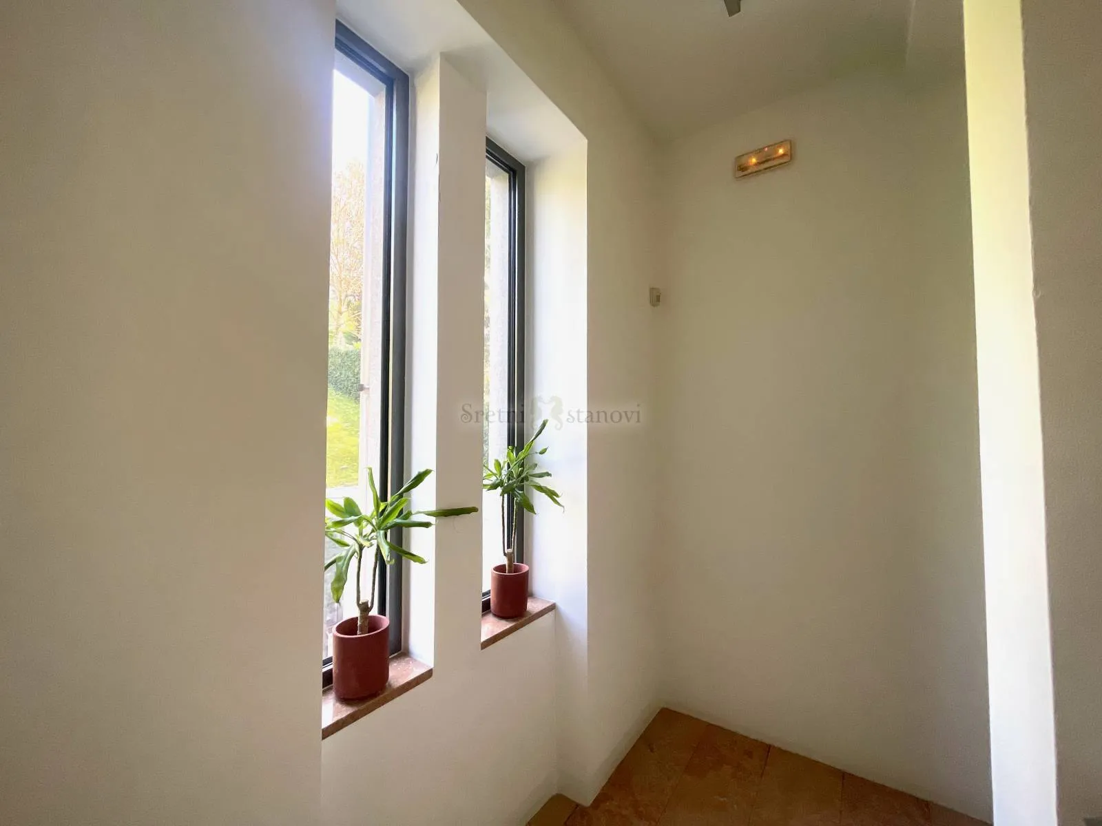 stambeno-poslovna zgrada zagreb centar, ribnjak, top lokacija - slika 42