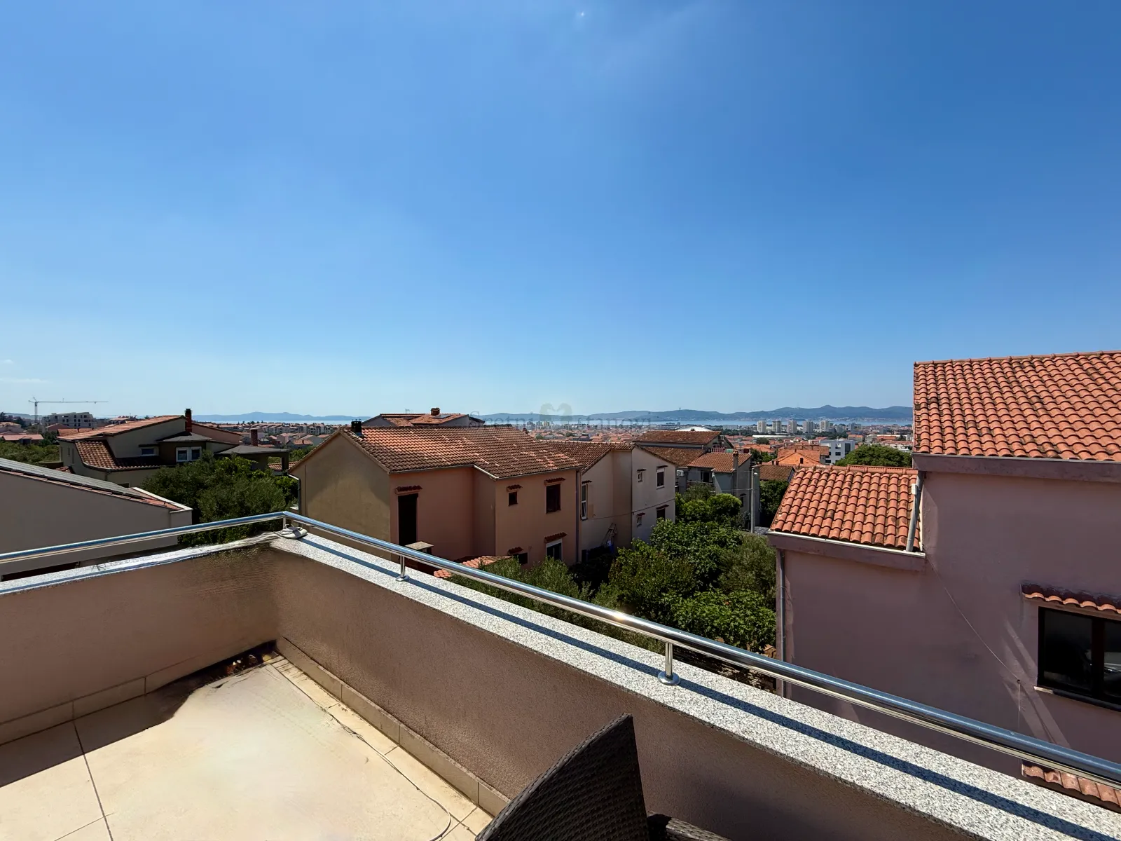 penthouse stan najam zadar, bili brig, 3s+db, pogled na more, 3 parking mjesta - slika 2