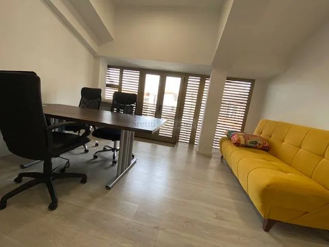 najam, centar, 22 m2, s toaletom - slika 4