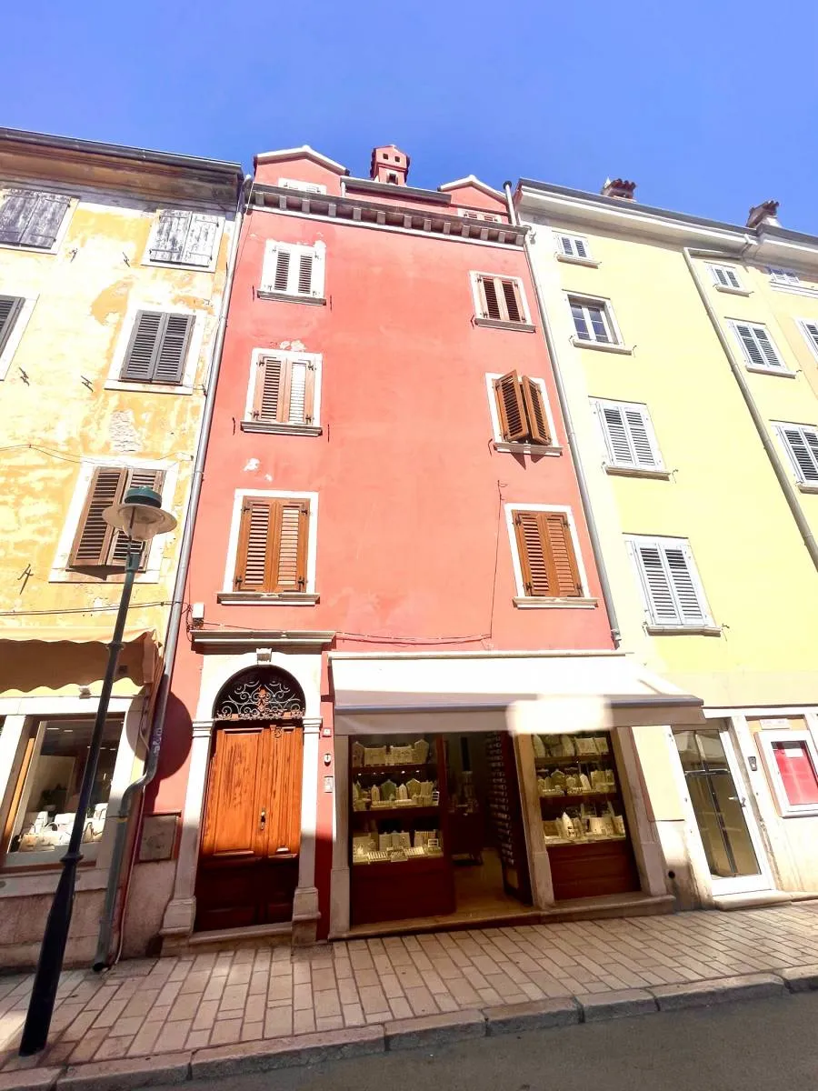 rovinj, strogi centar, kuća s 4 stana, blizina mora - slika 3