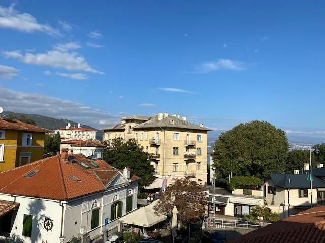 najam , lovran , 120 m2, 3s+db, s balkonom - slika 3