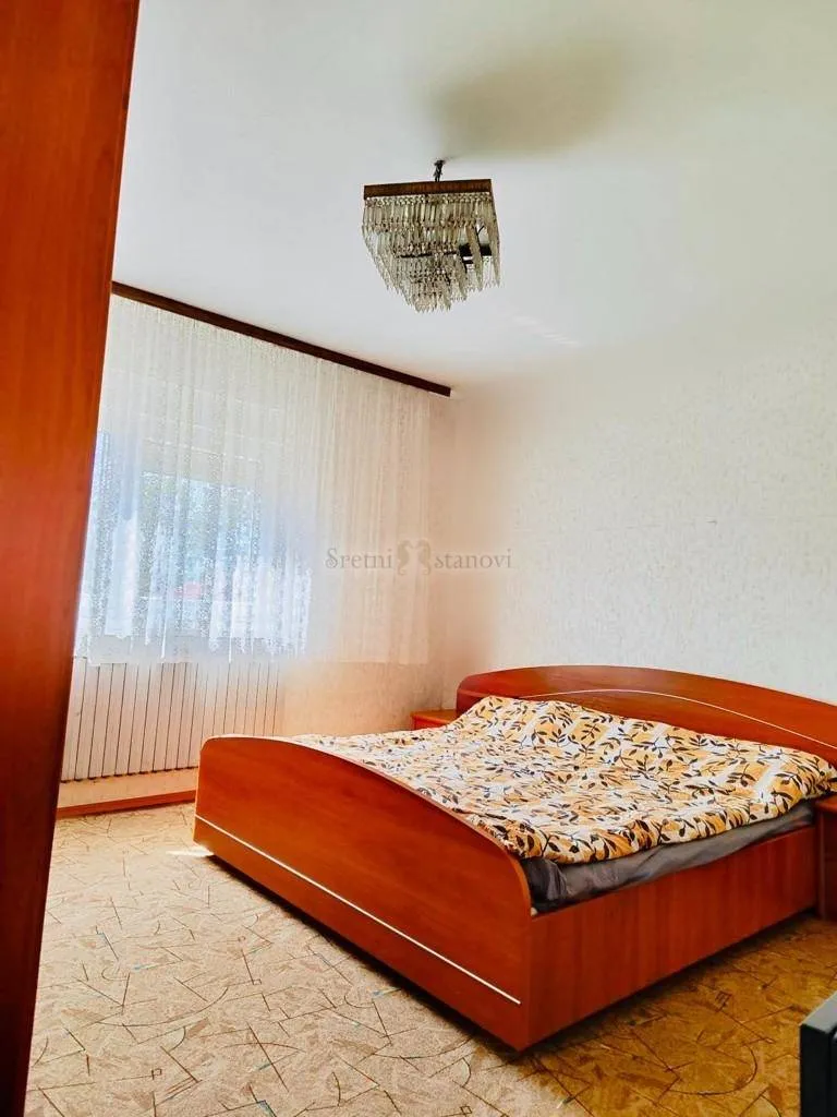 građevinsko zemljište i 2 kuće (2212 m2) - stubičke toplice - slika 14