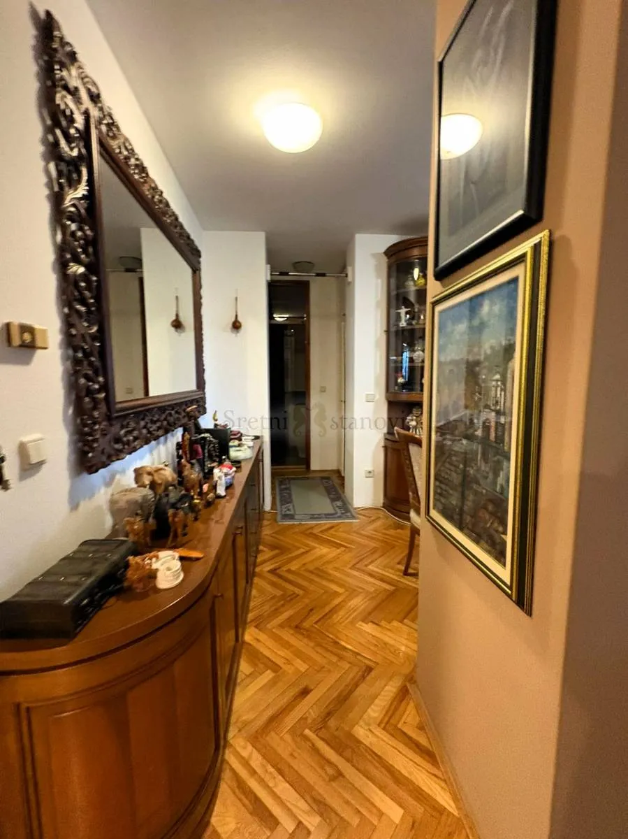 na prodaju komforni četverosobni stan u srcu trešnjevke - slika 9