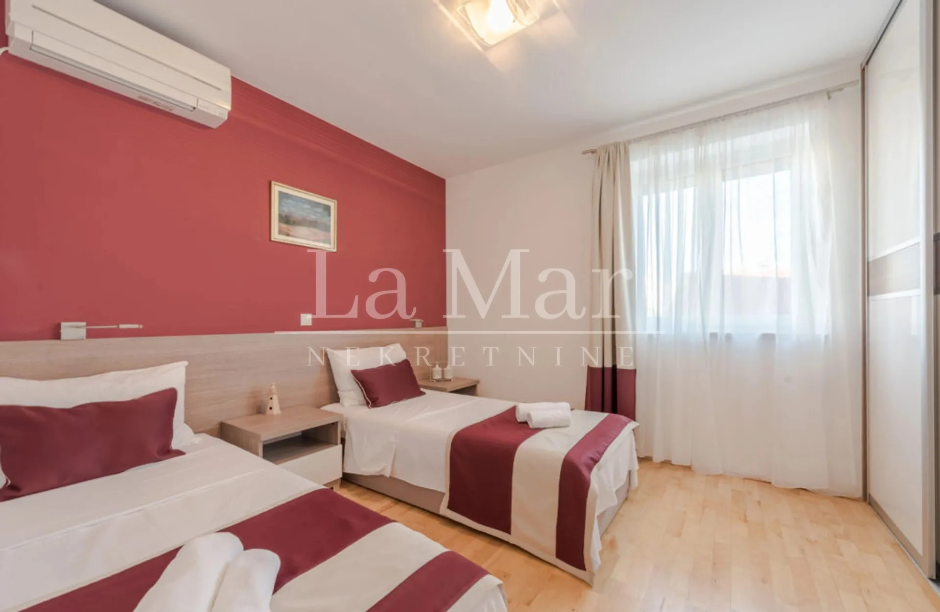 novalja- apartman prvi red do mora- e6 - 79.86 m2- ii. kat - slika 11