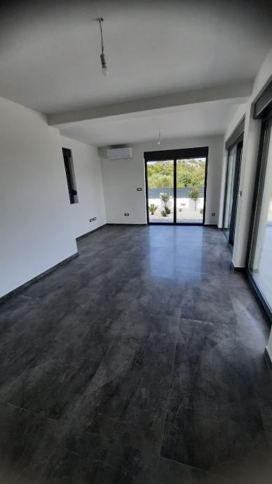 !!stan sa dvorištem,murter,88.00m2! (prodaja) - slika 13