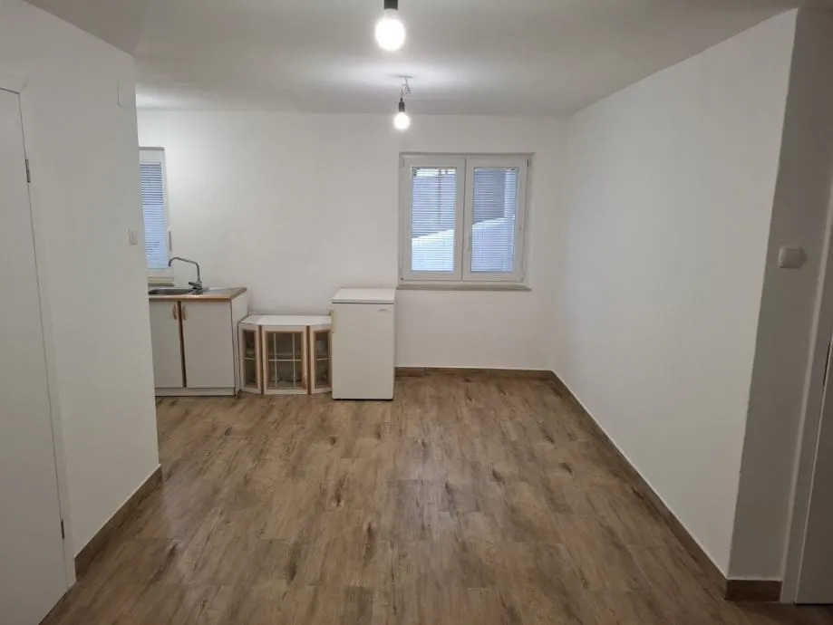stan: postira, brač, 99.00 m2, prizemlje sa vrtom i parkirnim mjestom - slika 12