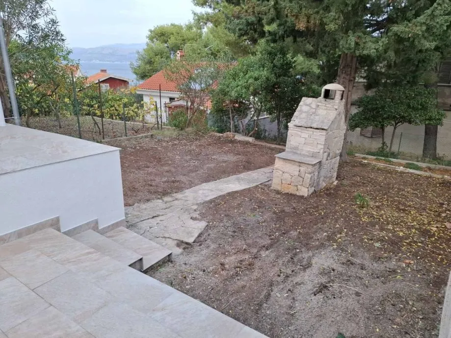 stan: postira, brač, 99.00 m2, prizemlje sa vrtom i parkirnim mjestom - slika 10