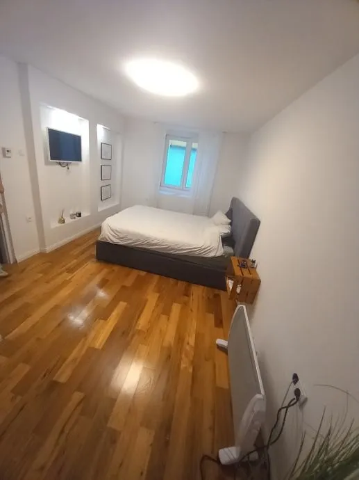 stan: zagreb (voćarsko naselje) bauerova ,dvosobni uređeni 35.00 m2 (p - slika 10