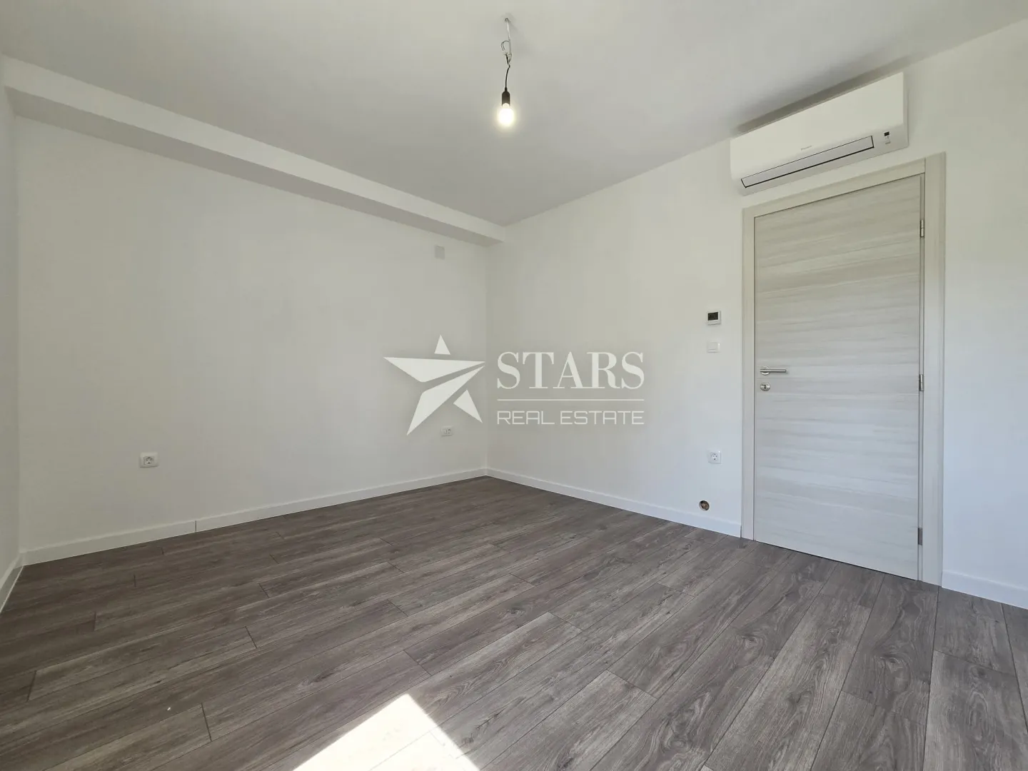 buzet, 1s+db stan u novogradnji, centar - slika 6