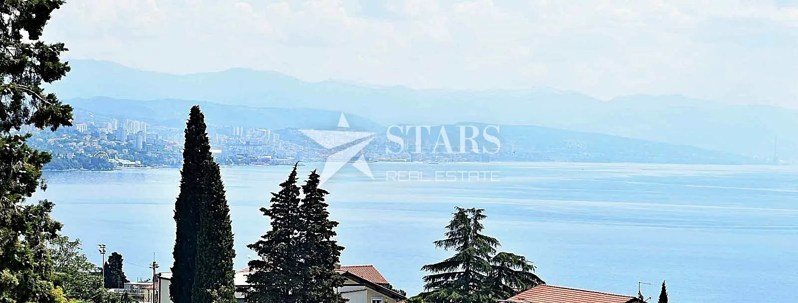 Opatija, stan 1S+DB, bazen, pogled, parking