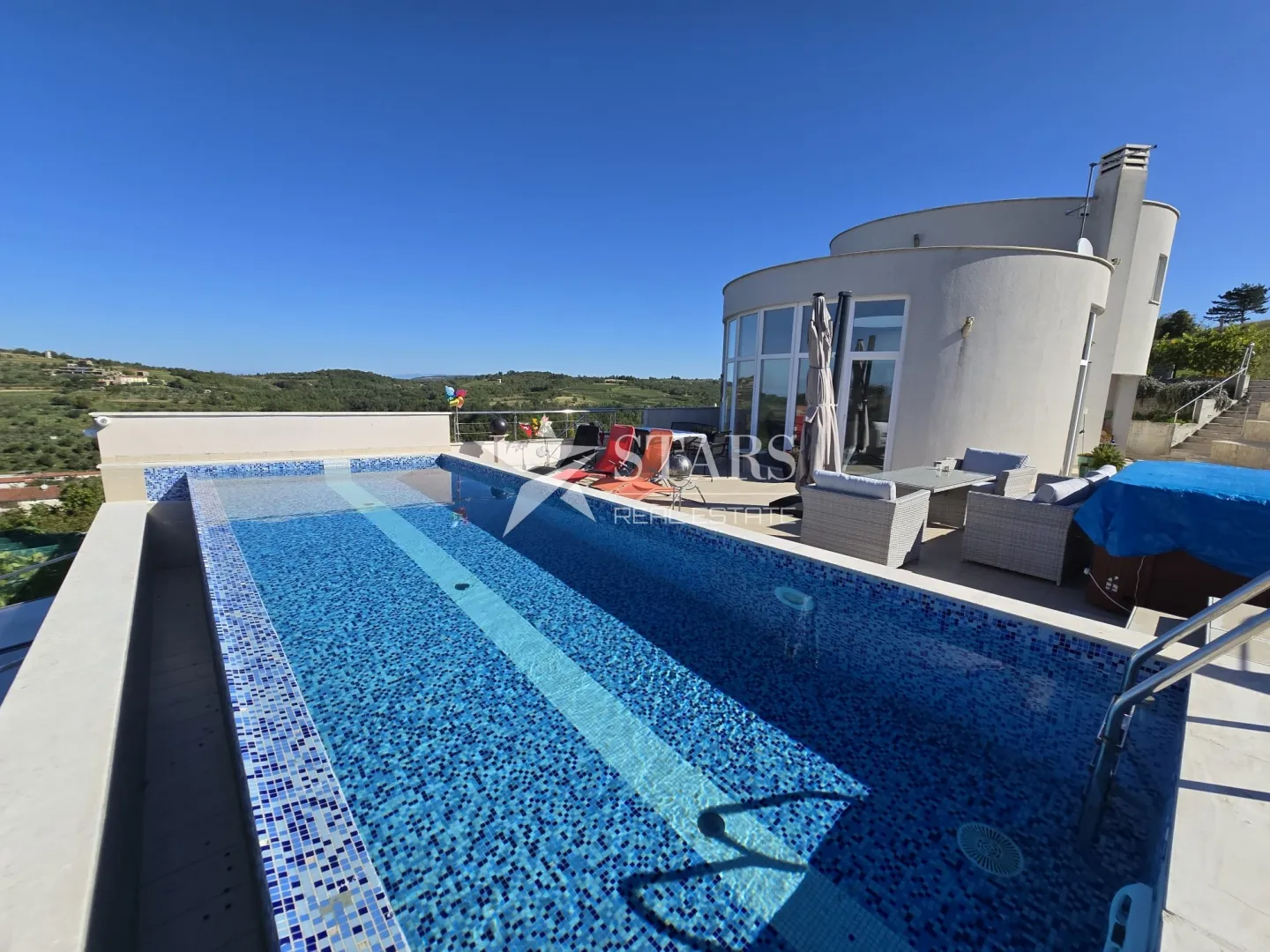 istra, momjan – luksuzna vila s bazenom - slika 8