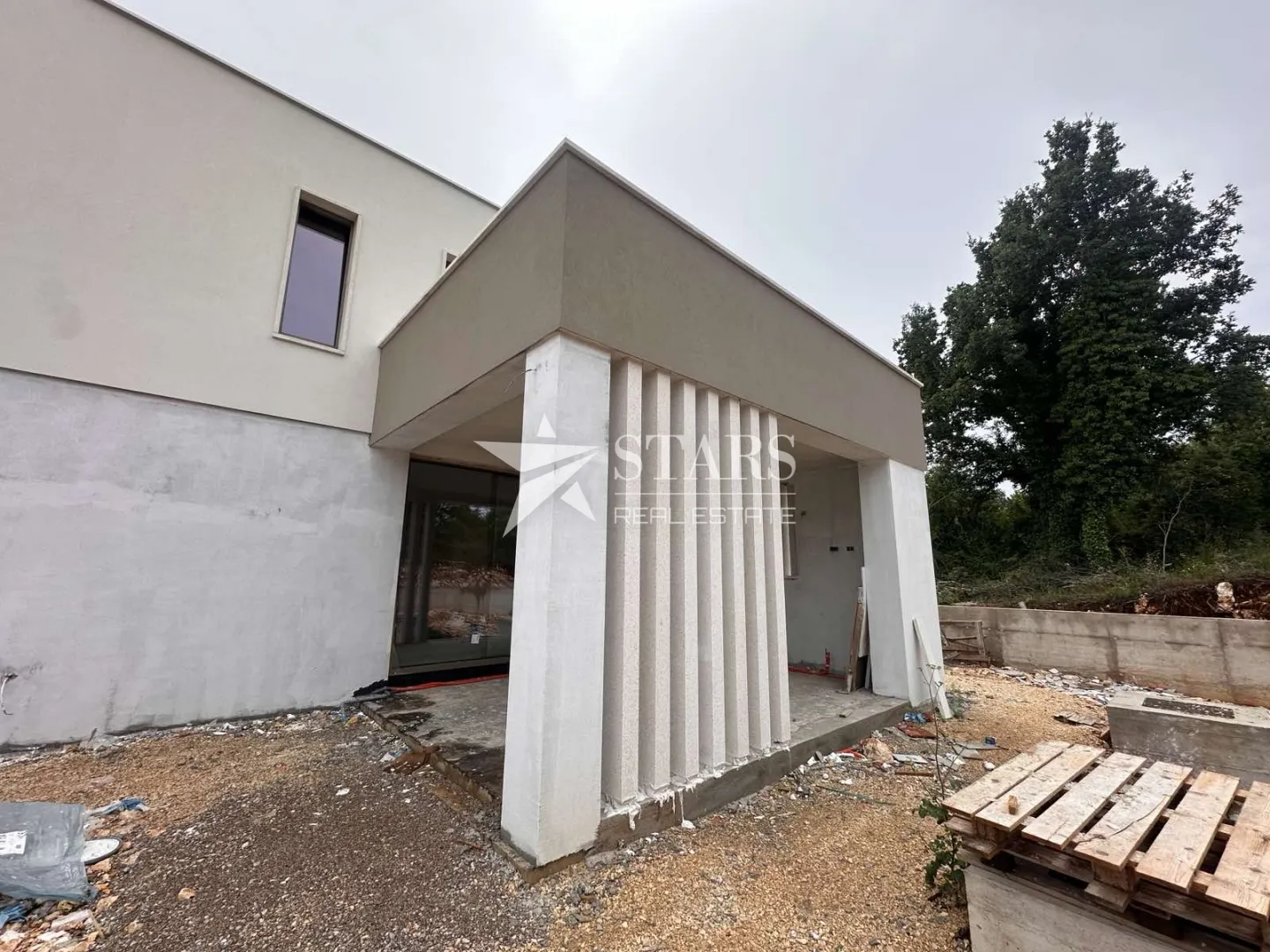labin - villa sa bazenom i okućnicom - slika 7