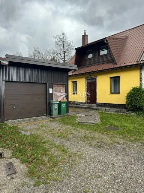 gorski kotar, delnice - centar, kuća sa dva stana i garažom - slika 10
