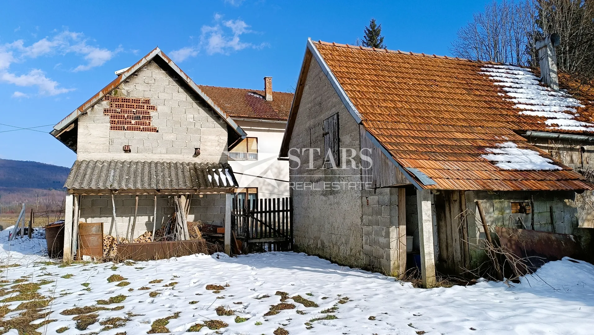 plaški - kuća s gospodarskim zgradama i oranicom - slika 21