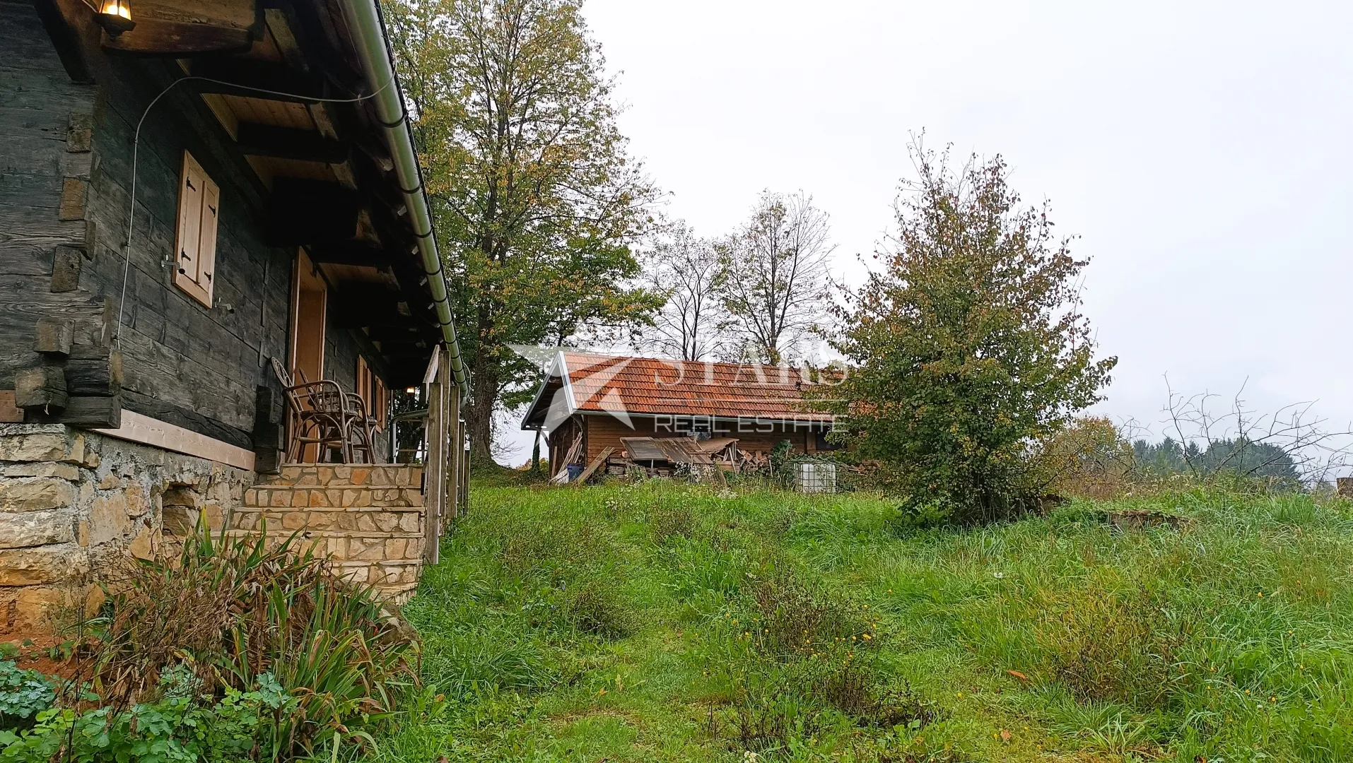 josipdol - dvije drvene kuće s 4 apartmana na velikom zemljištu - slika 2