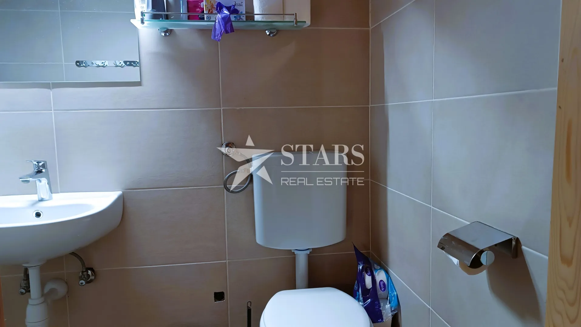 josipdol - dvije drvene kuće s 4 apartmana na velikom zemljištu - slika 11