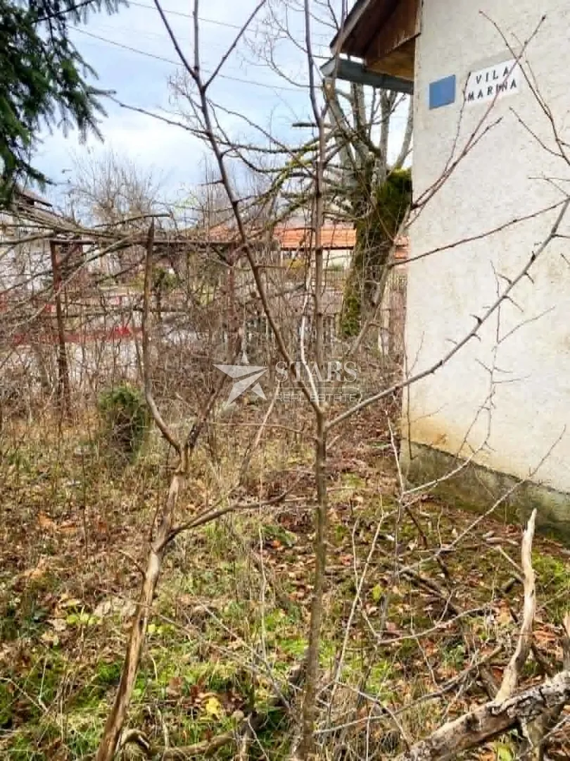 gospić, bilaj - manja kuća sa zemljištem 2144 m2 - slika 3