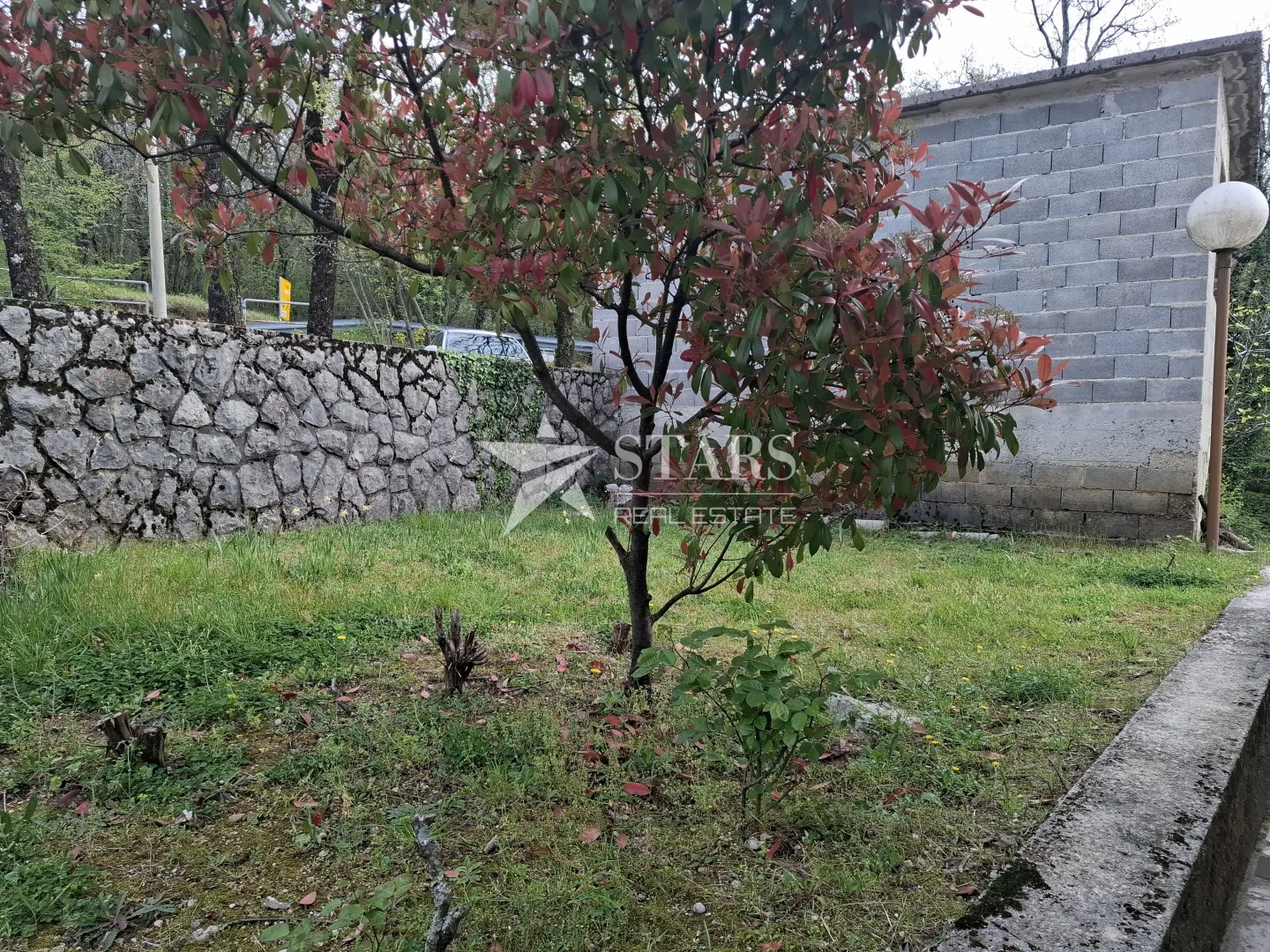 rijeka, gornja drenova - kuća s tri stana, velika okućnica - slika 30