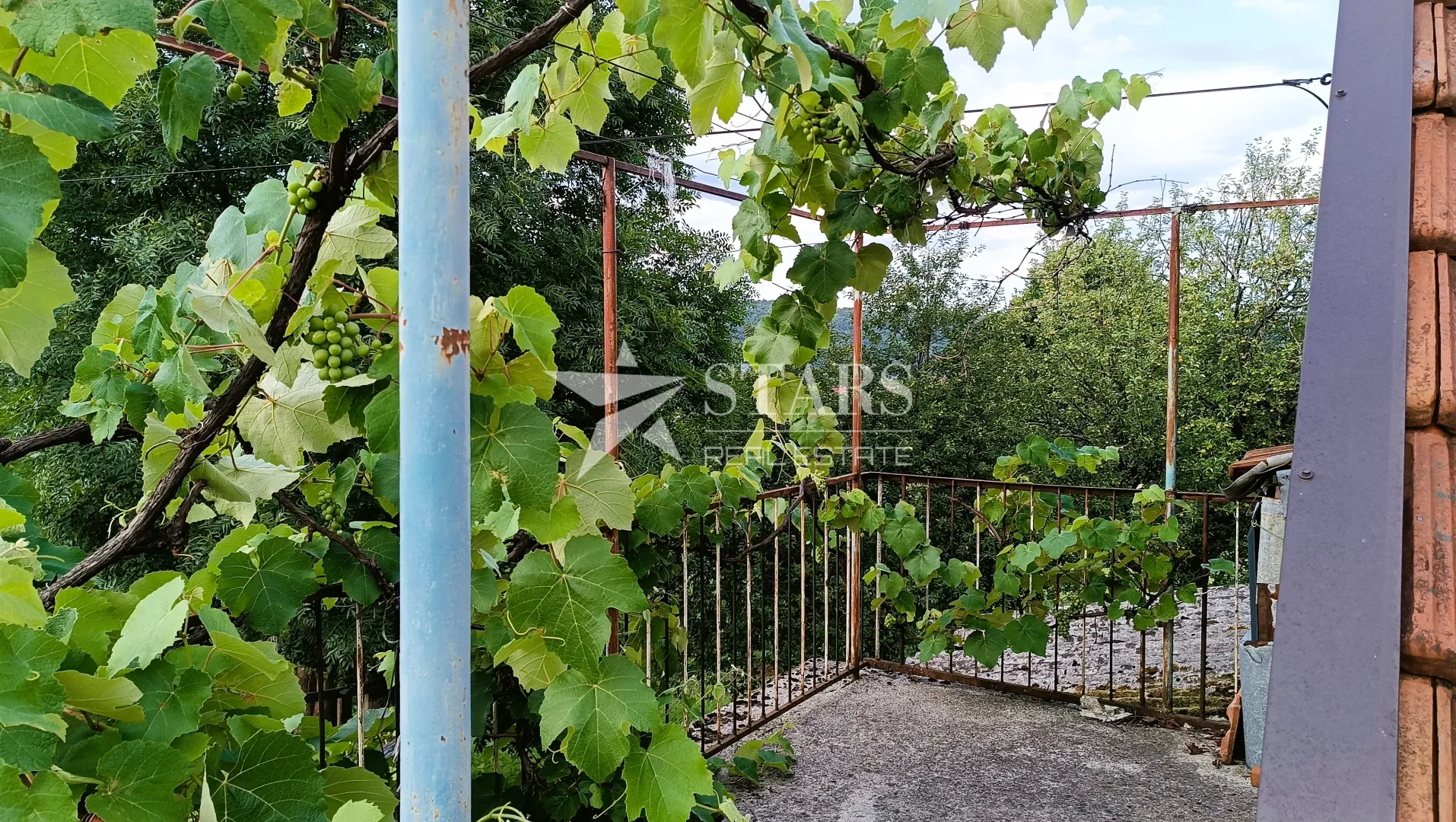 ogulin -prizemnica 97 m² s voćnjakom i pomoćnim objektima, 1.871 m² parcela - slika 21