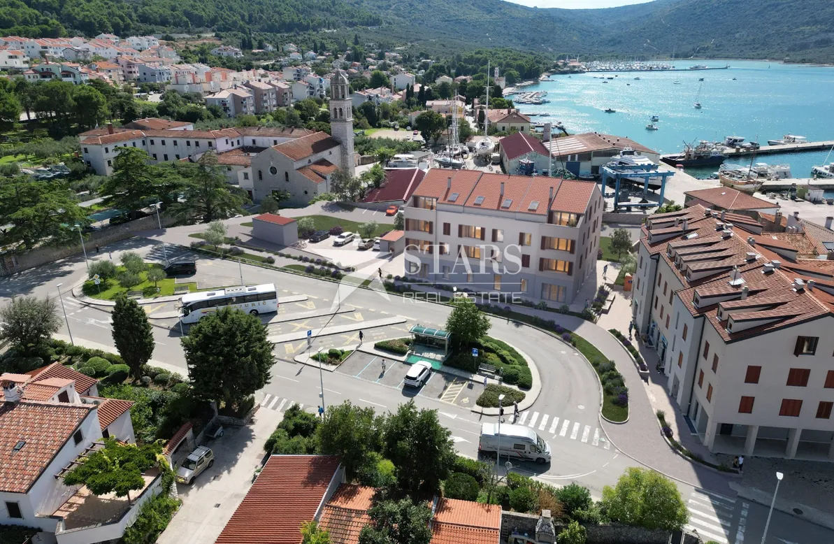 OTOK CRES, GRAD CRES –1S+DB vrhunska novogradnja u strogom centru, 50 m od mora