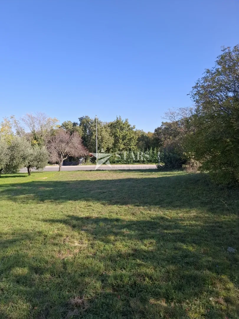 Labin - građevinski teren 1300 m2 - Kapelica, Labin