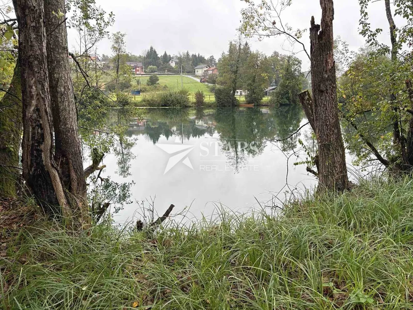 gornje bukovlje - teren uz rijeku mrežnicu u sportsko rekreacijskoj zoni - slika 6