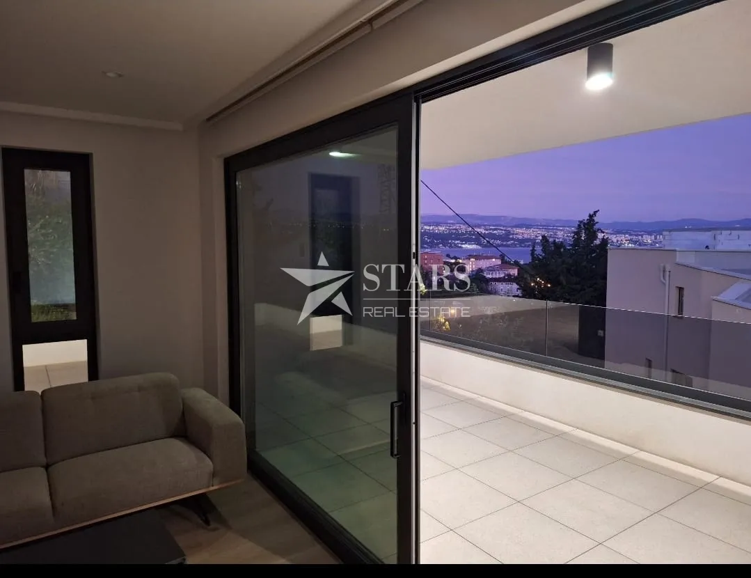 Opatija - Luksuzan 2S+DB stan u novogradnji, 250 m od mora