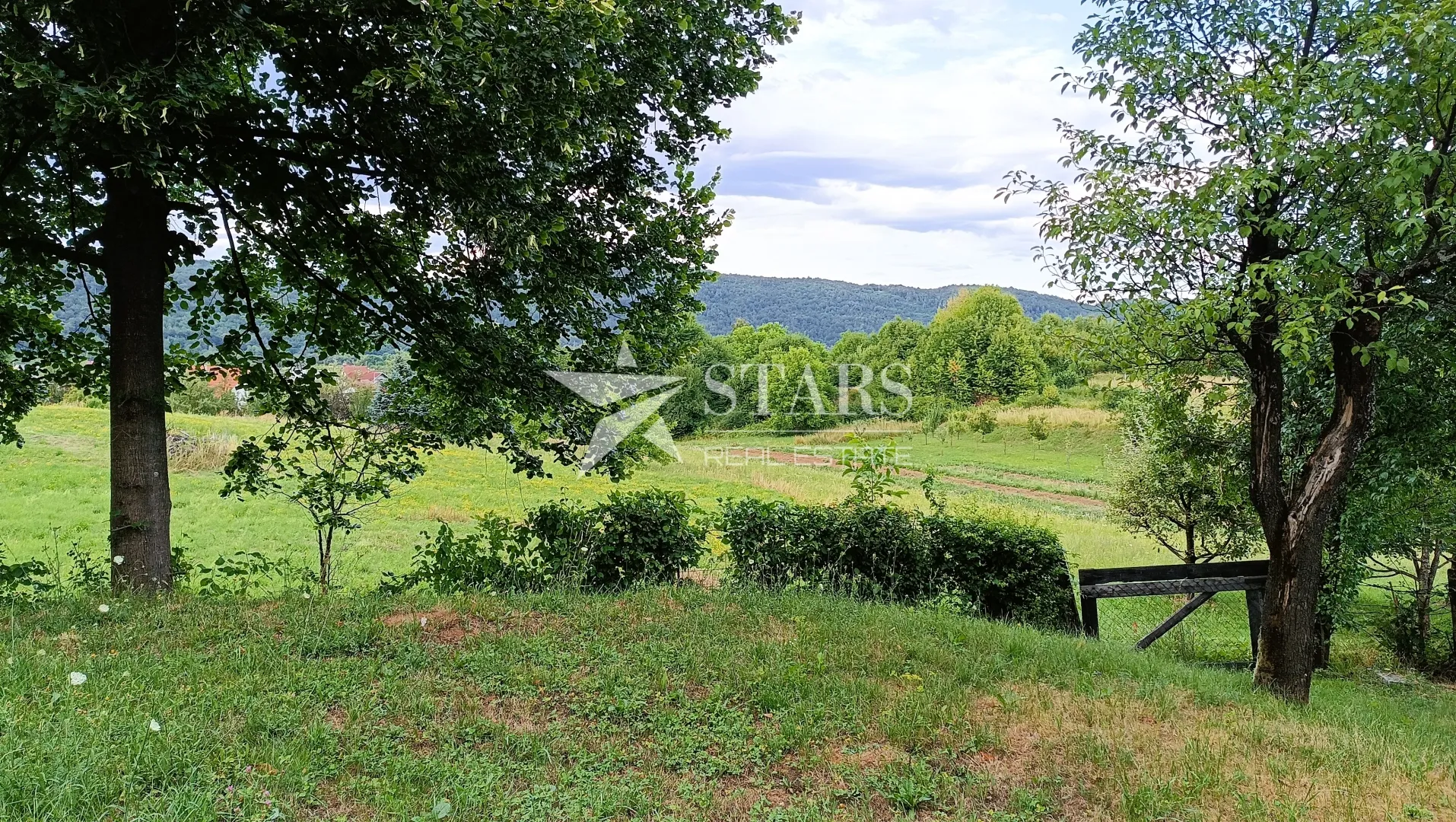 ogulin -prizemnica 97 m² s voćnjakom i pomoćnim objektima, 1.871 m² parcela - slika 29