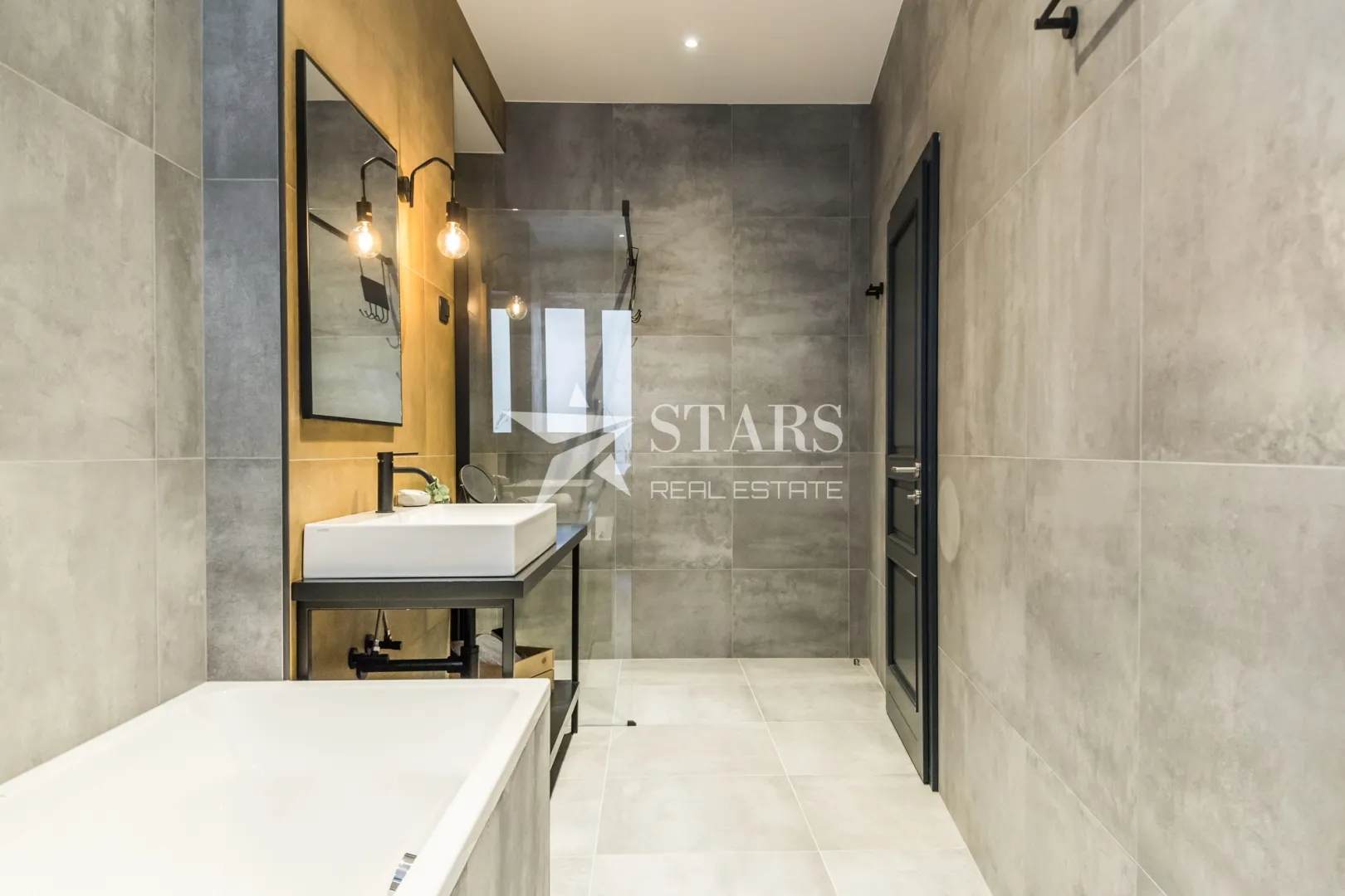 rijeka, centar - stan 150 m2 izveden u 3 apartmana - prilika za investiciju - slika 6