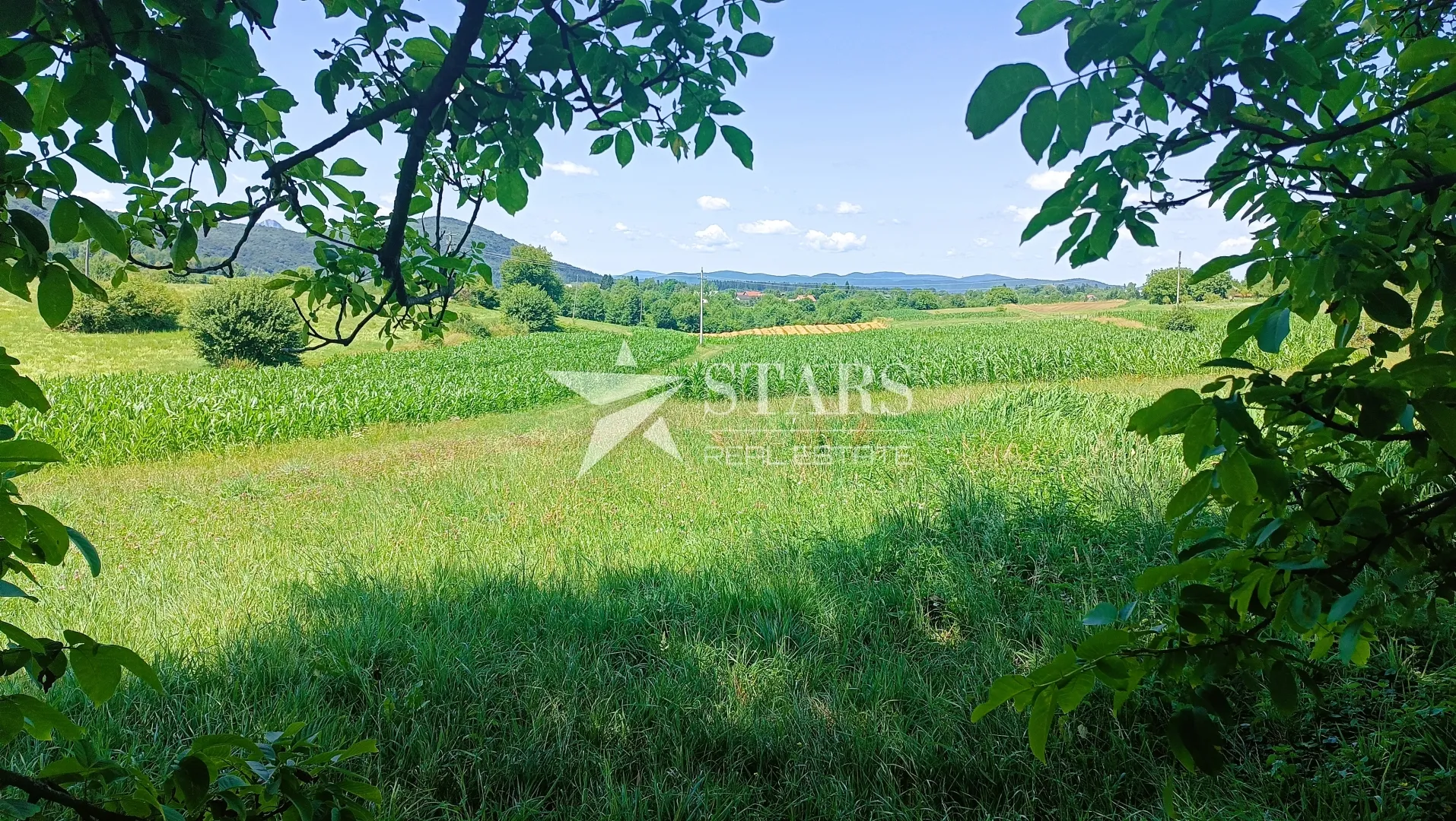 Josipdol - Poljoprivredno zemljište ukupne površine 33.518,50 m²