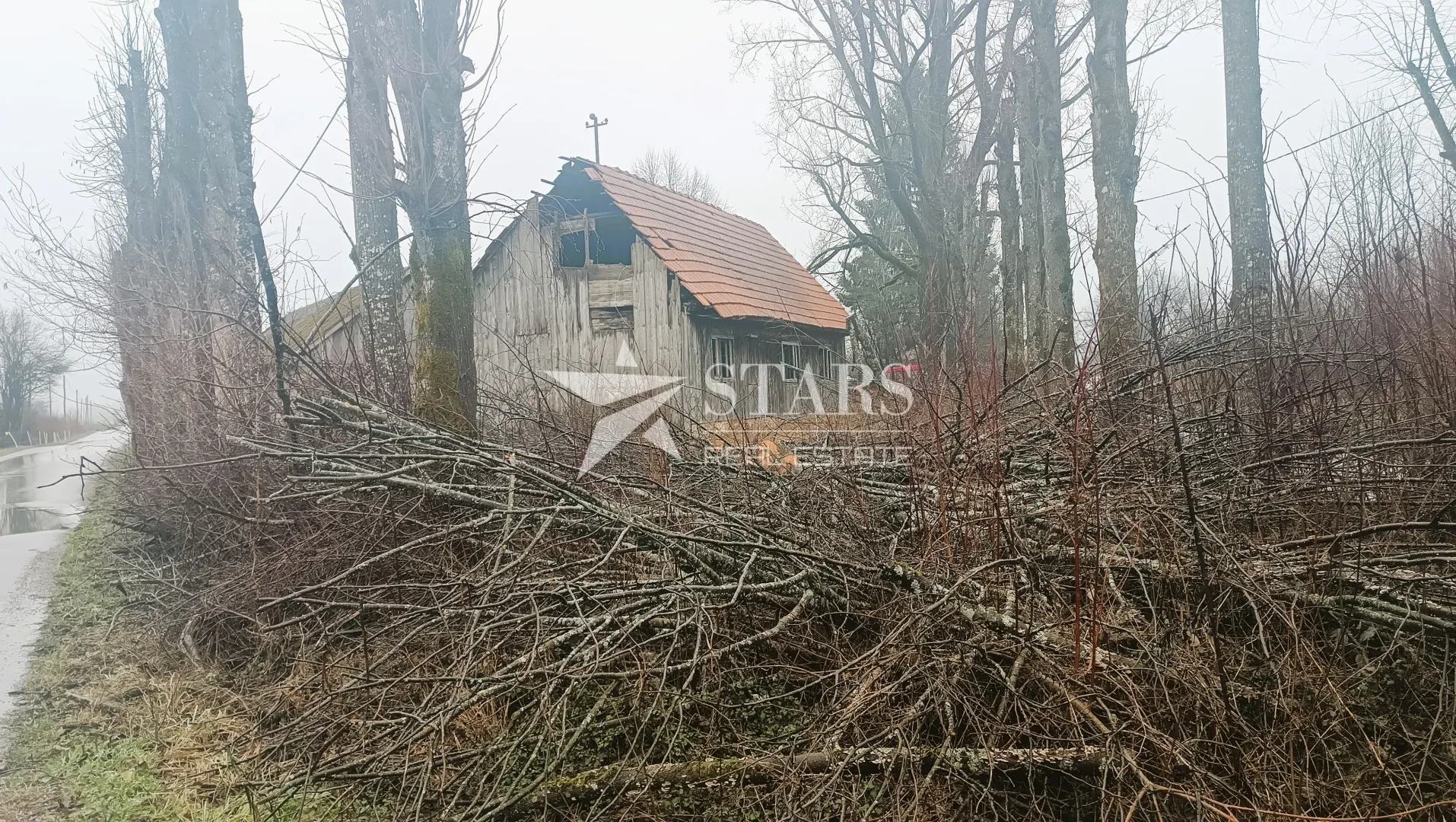plaški - građevinsko zemljište 1005 m2 sa starim imanjem - slika 5