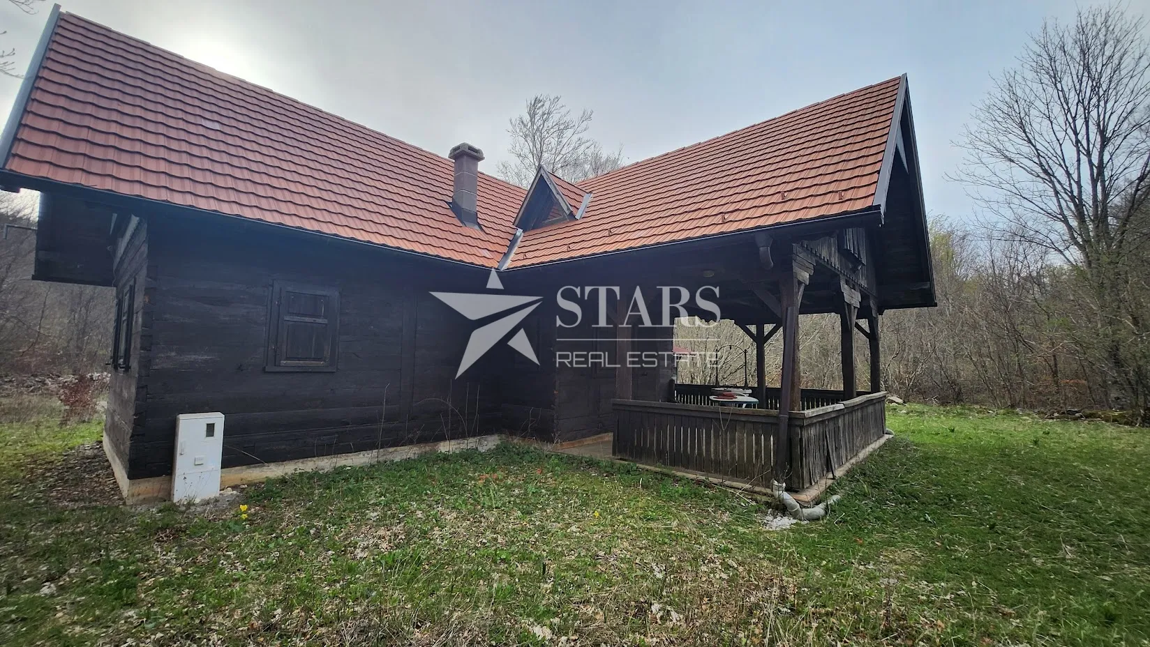 gorski kotar, lič, okolica - hrastova brvnara na osami - slika 12