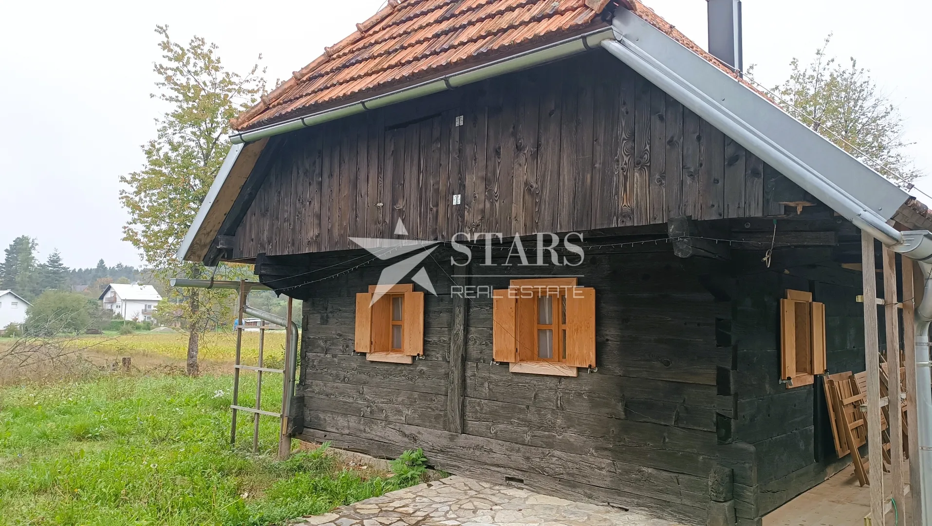 josipdol - dvije drvene kuće s 4 apartmana na velikom zemljištu - slika 6
