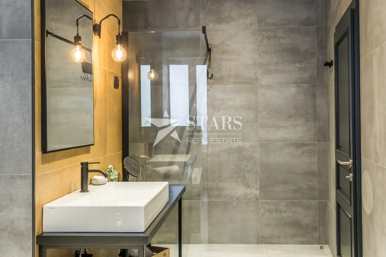 rijeka, centar - stan 150 m2 izveden u 3 apartmana - prilika za investiciju - slika 7