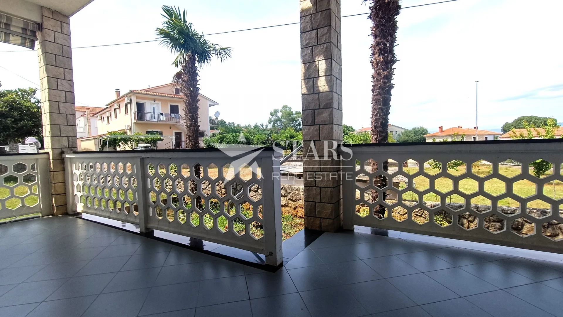 krk, malinska, kuća sa 5 apartmana, 100m do mora - slika 9