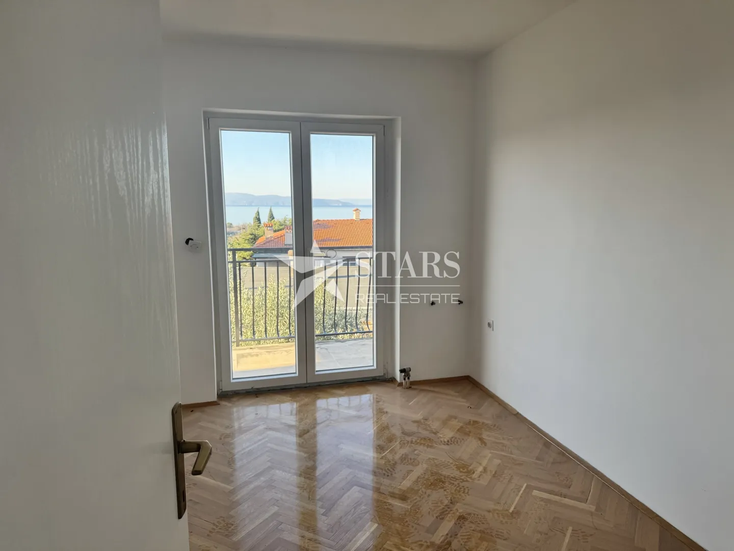 rijeka, kostrena - trosobni stan za najam - slika 4