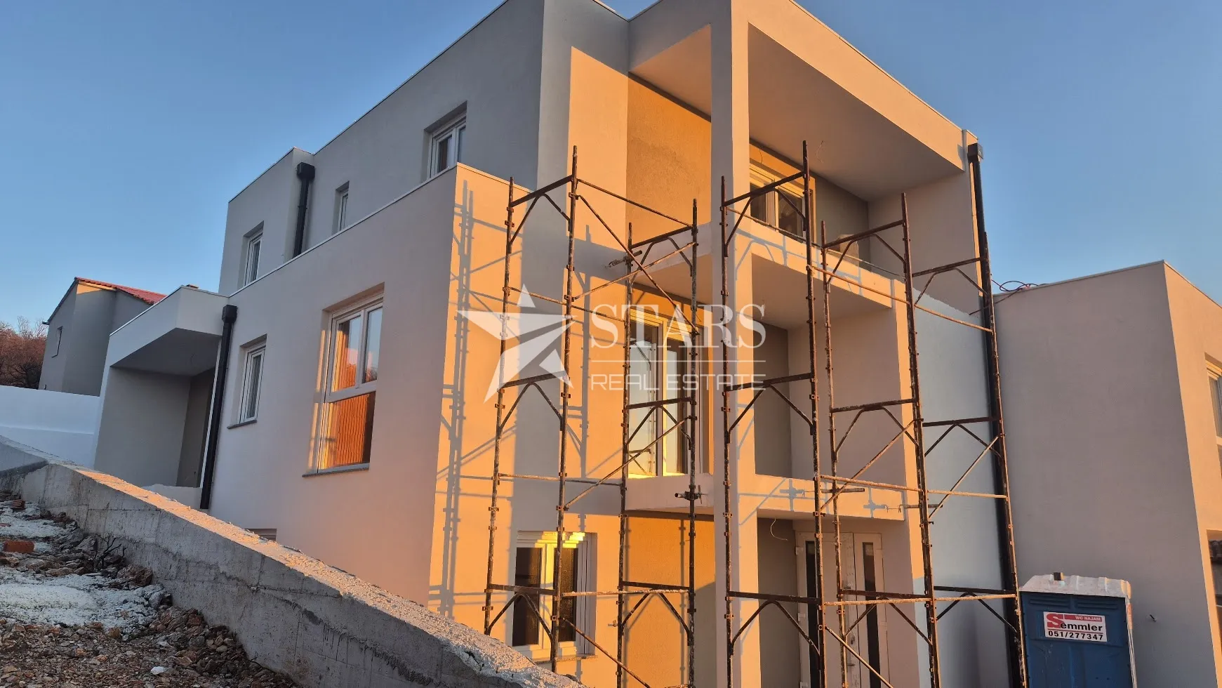 hreljin – novogradnja | 2s+db u prizemlju s okućnicom i pogledom na more - slika 3