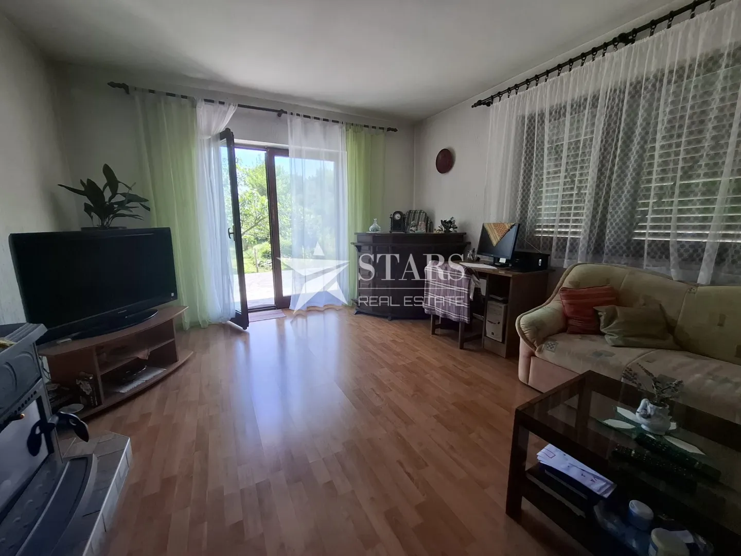 grižane - obiteljski dom u zelenom okruženju - slika 4