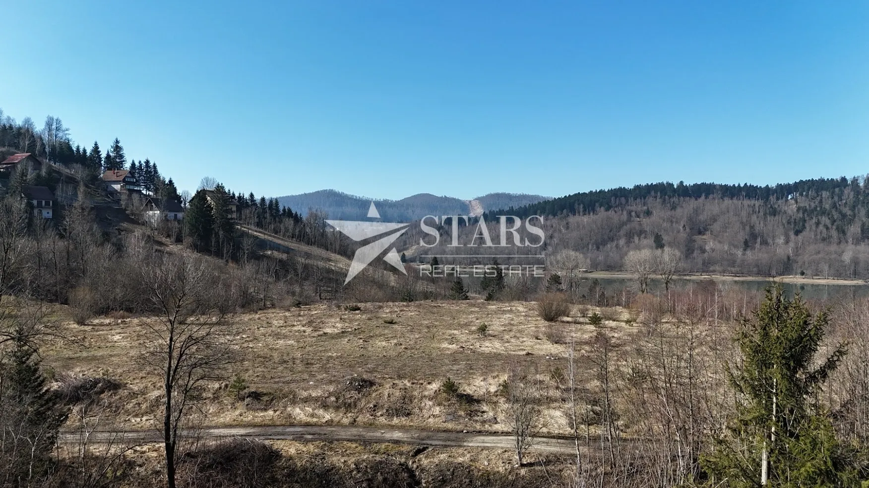 gorski kotar, fužine - građevinski teren sa pogledom na jezero - slika 6