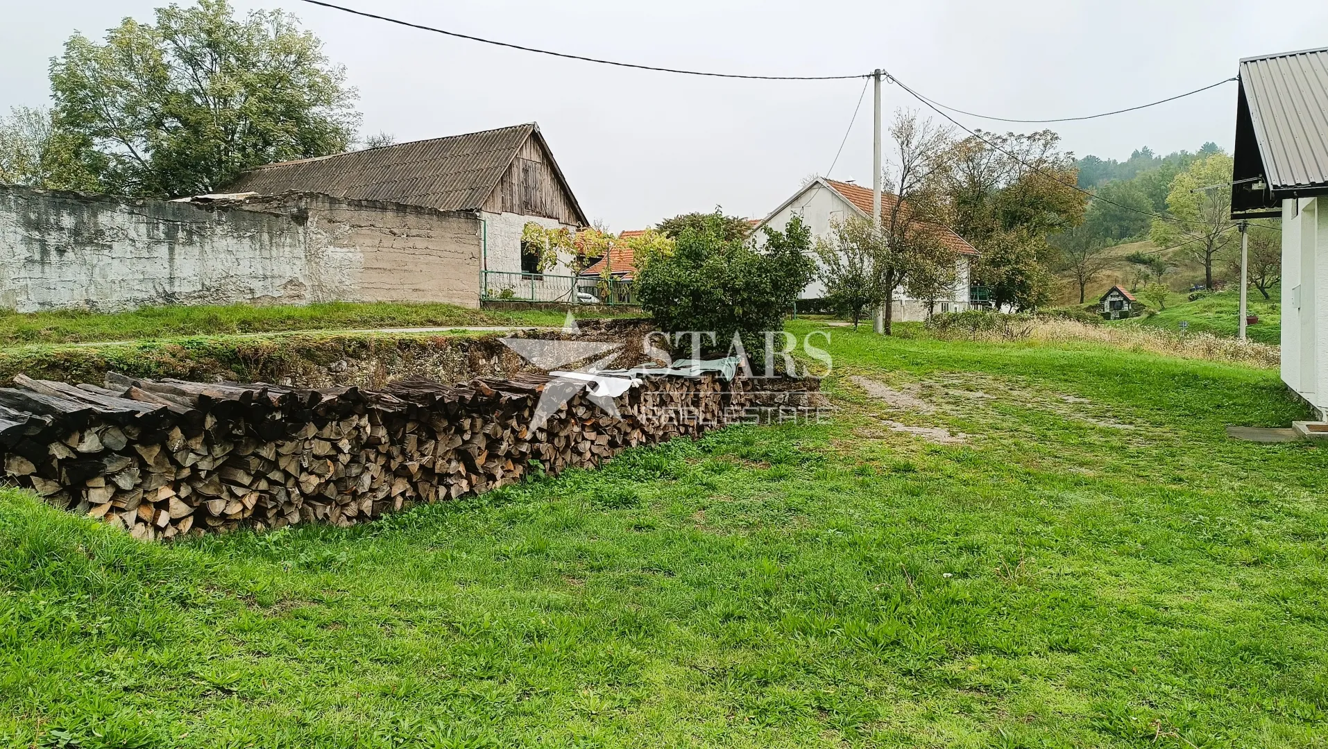 josipdol - kuća s okućnicom i dvorišnom zgradom – 8 km od centra - slika 9