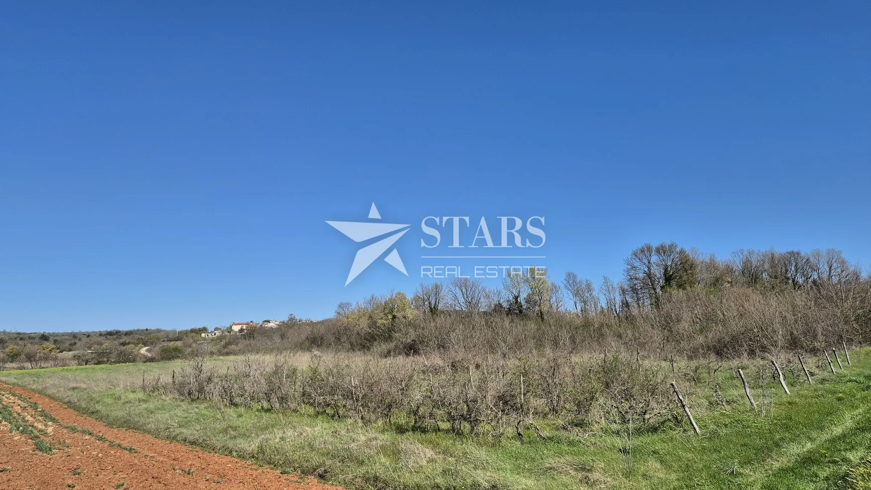 istra, rakalj - teren 7.138 m2 idealan za sportsko/rekreacijsku namjenu - slika 2