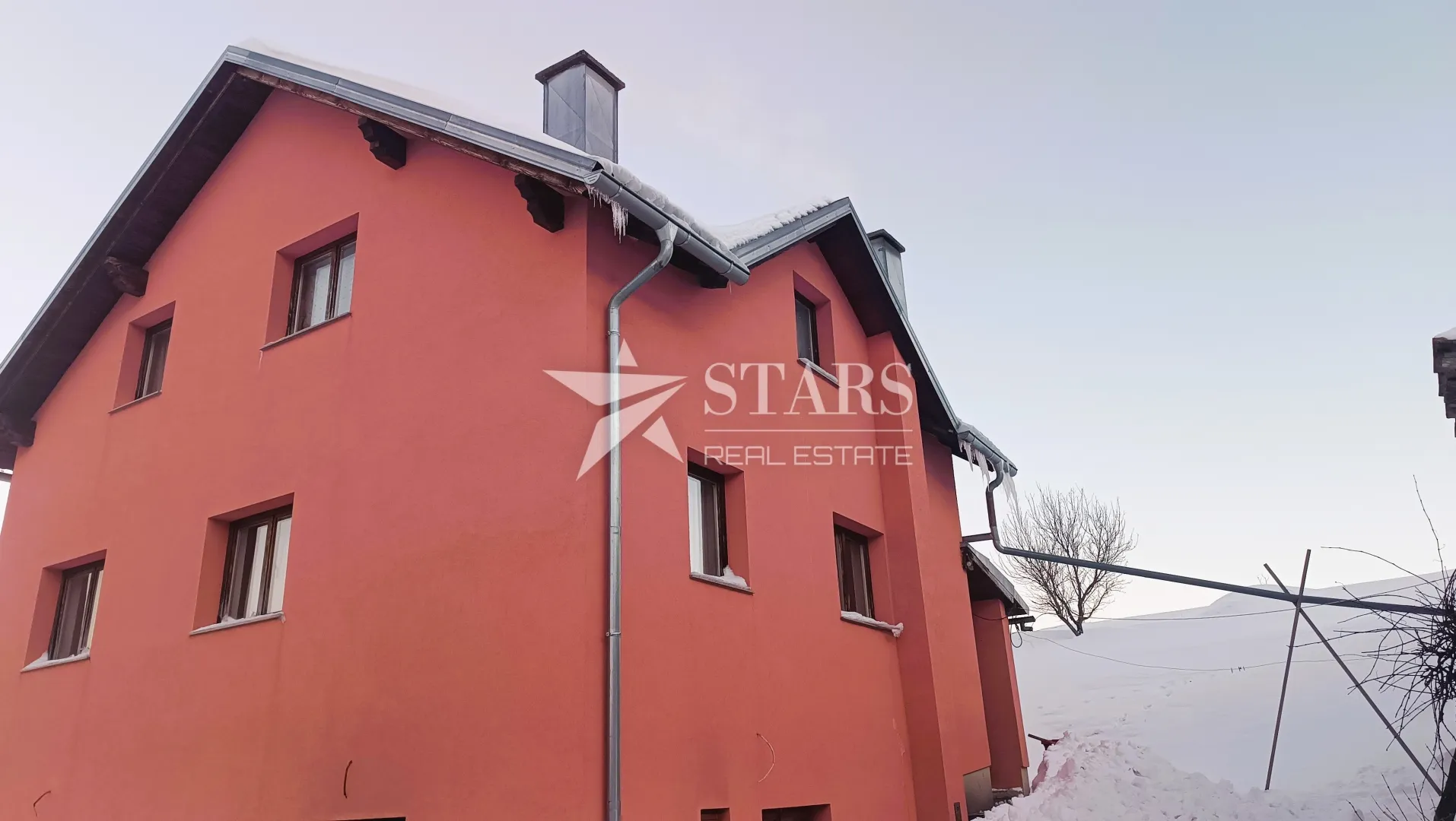 otočac - prodaje se kuća površine 180 m2 - slika 3
