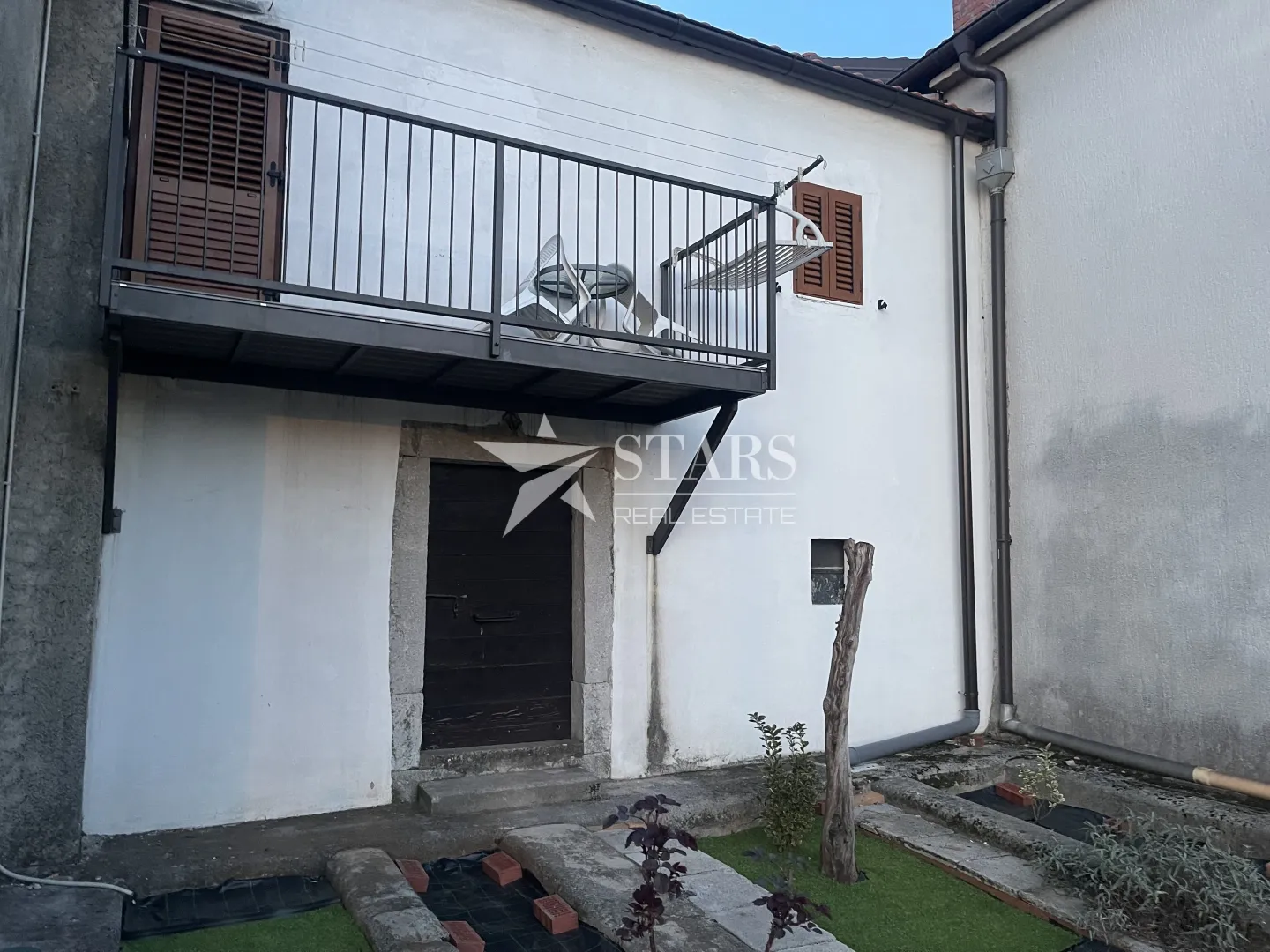 Čavle, Cernik, Kuća u nizu sa okućnicom - Cernik, Čavle