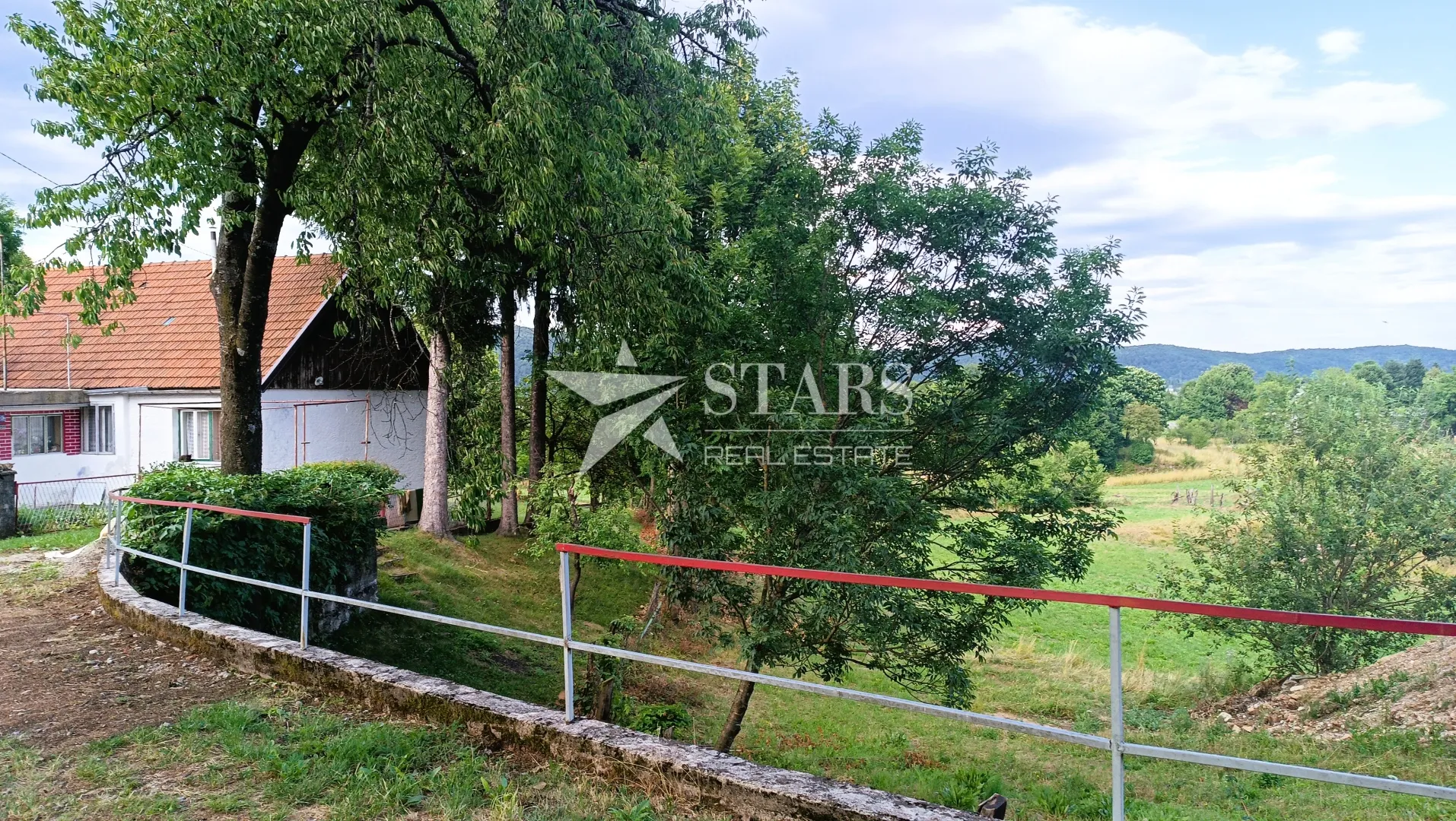 ogulin -prizemnica 97 m² s voćnjakom i pomoćnim objektima, 1.871 m² parcela - slika 3