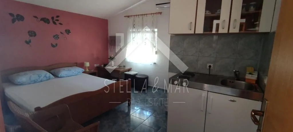 stambeno poslovni objekt sa 7 apartmana - vir - slika 15